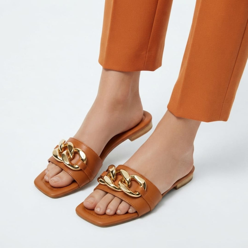BROWN CHAIN DETAIL SLIDES