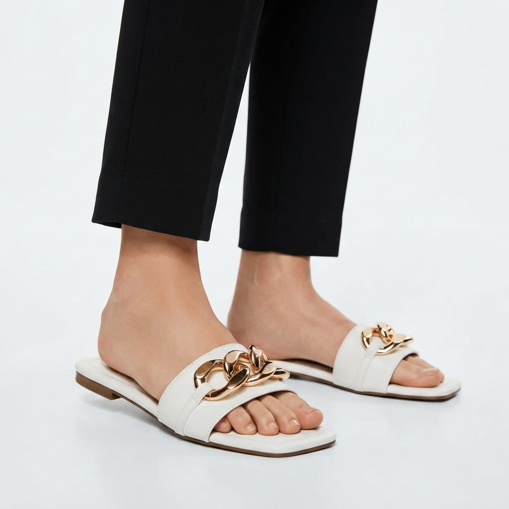 WHITE CHAIN DETAIL SLIDES