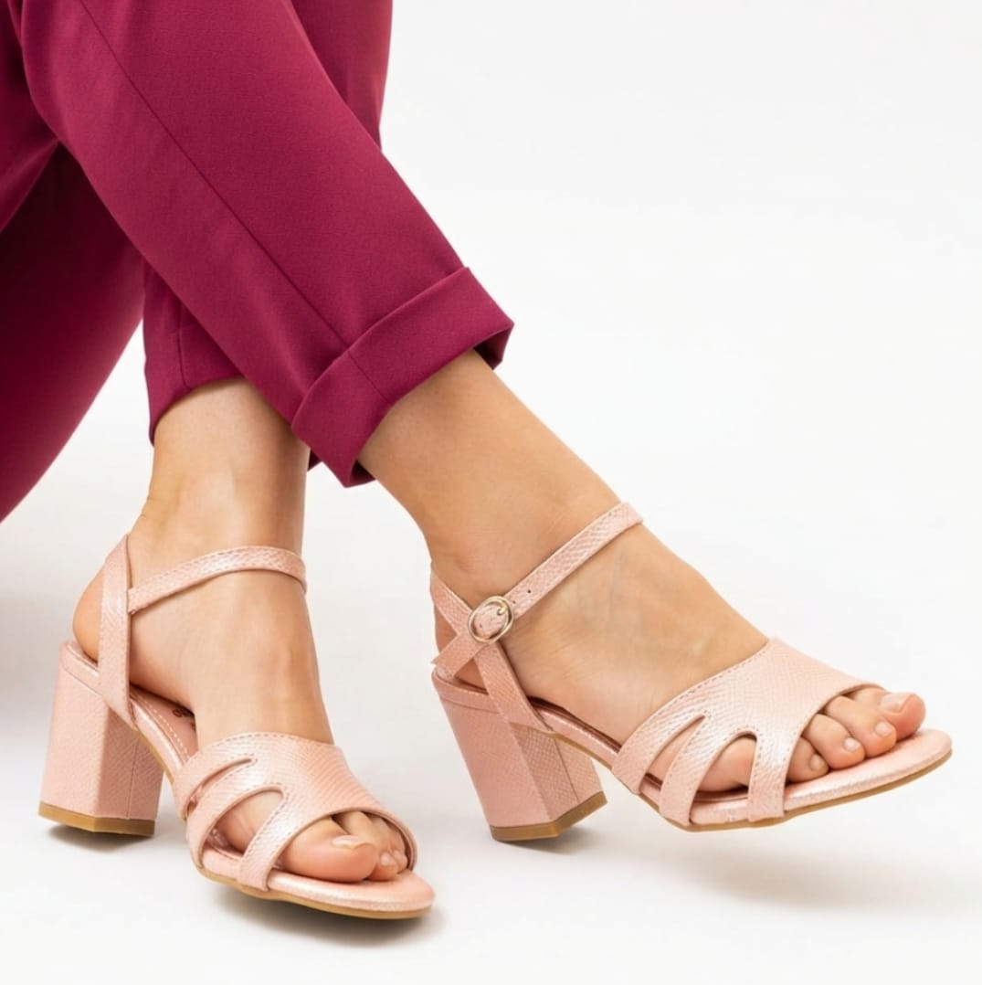 NUDE BLOCK HEEL SANDALS