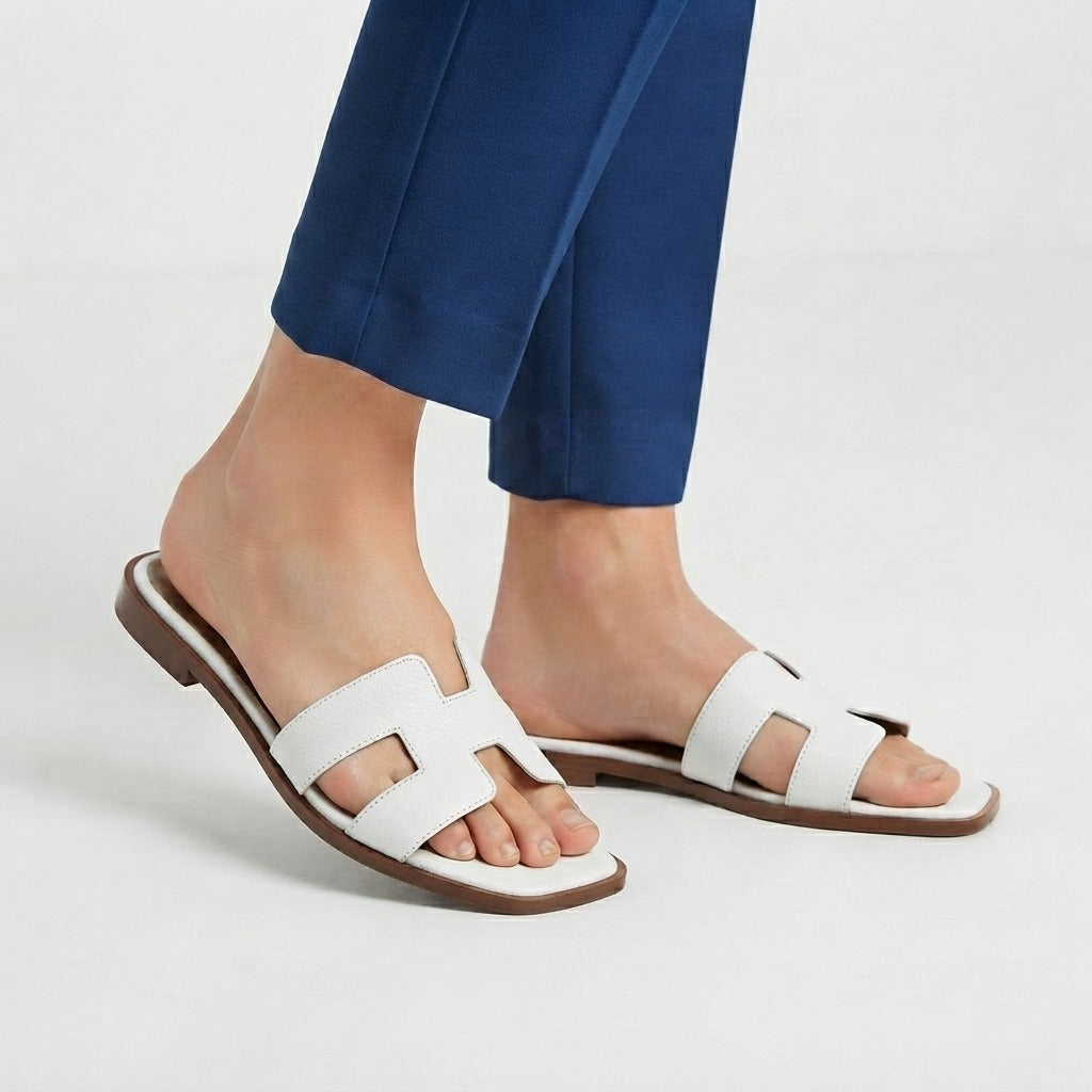 CLASSIC H-CUT EMBOSSED FLAT