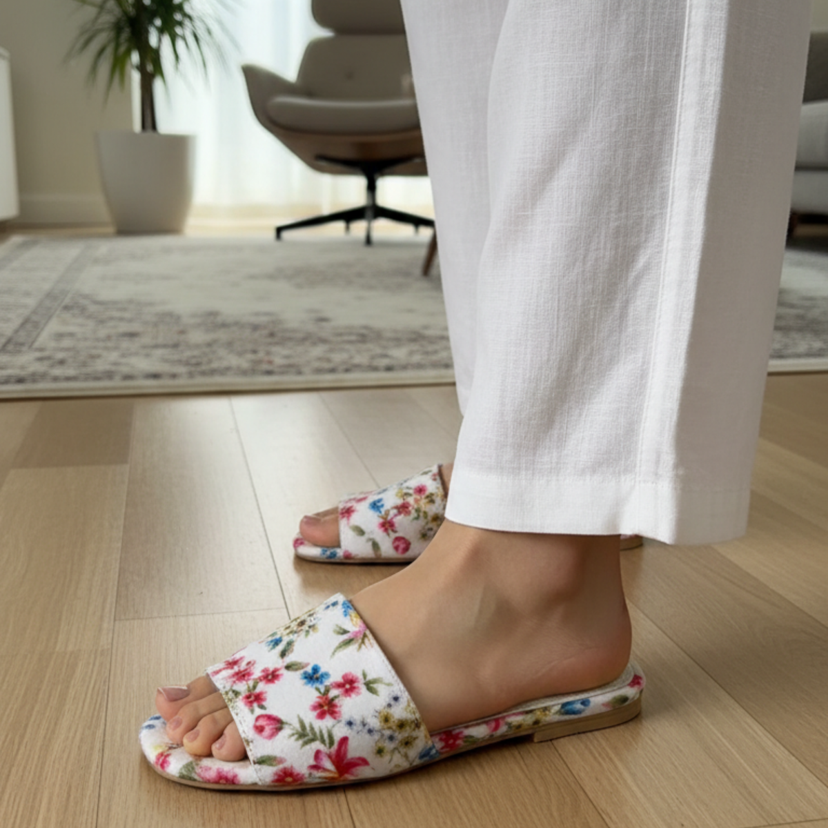 Faaha Floral Breeze Flats – Faaha.pk